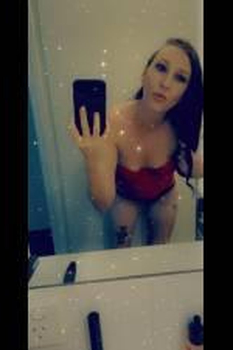 Tease U Abit - Screenshot 1 of 4 - Natural Tits