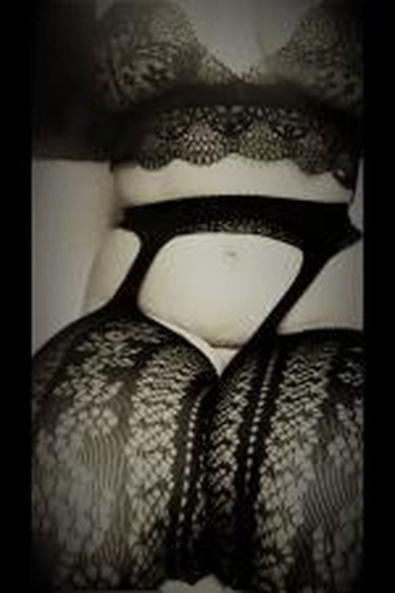 Waiting - Screenshot 1 of 4 - Anal