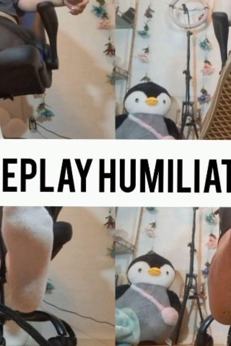 Shoeplay Humiliation - Screenshot 1 of 4 - Foot Fetish