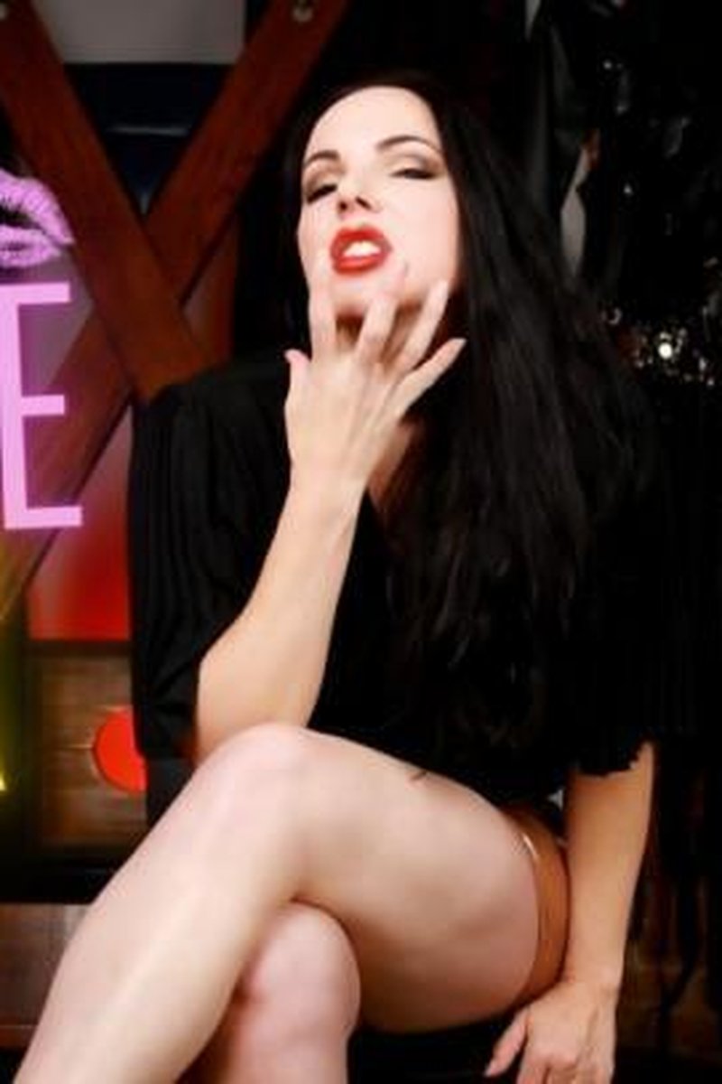 Slutty Slave Task - Screenshot 1 of 4 - Bitch