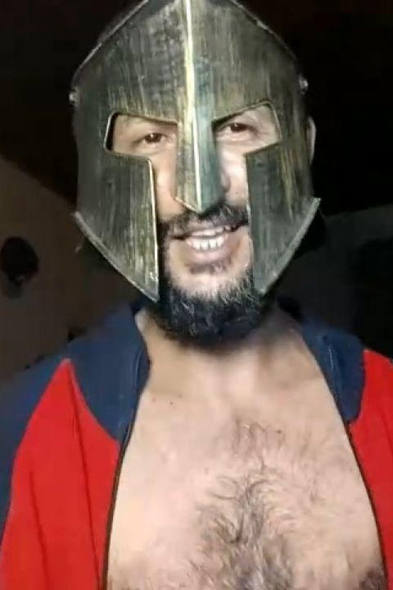 Live 3 - Screenshot 1 of 4 - Gay