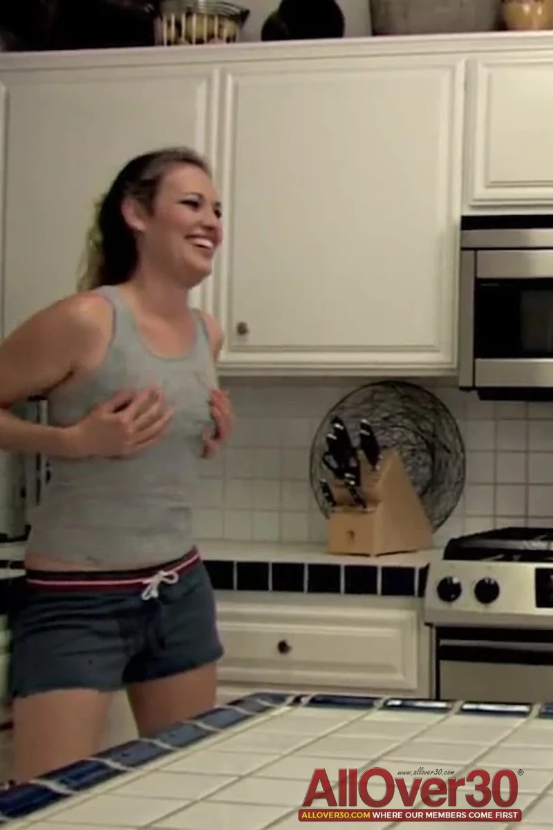Daisy Layne: Out Takes - Screenshot 1 of 4 - Daisy Layne