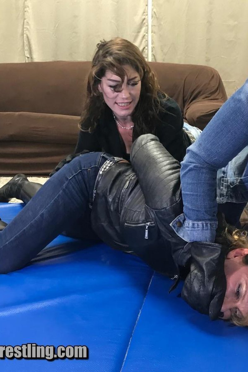 Jacket Squad - Screenshot 1 of 4 - Sports