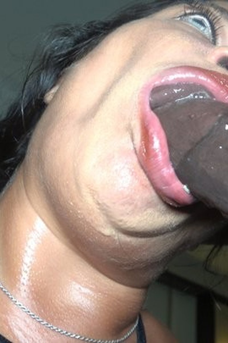 She Swallows Again - Screenshot 1 of 4 - Cum Swallowing