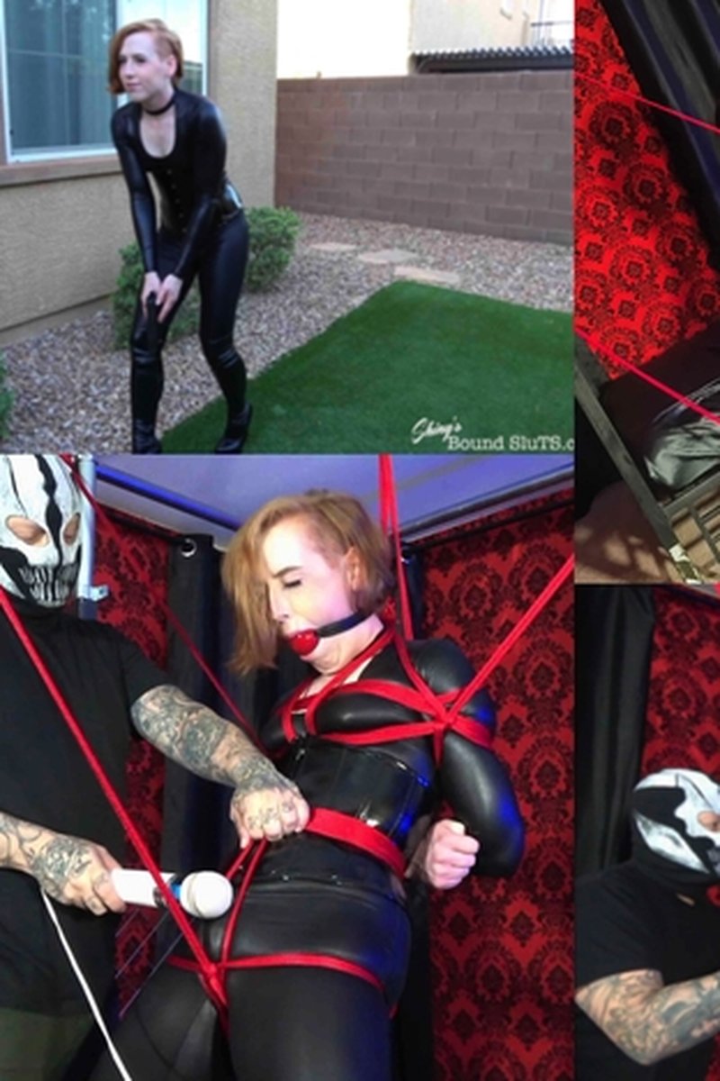 Black Widow Captured - Screenshot 1 of 4 - BDSM