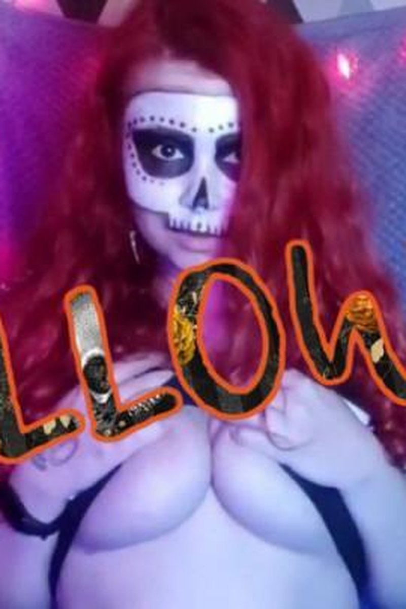 Halloween - Screenshot 1 of 4 - Cosplay