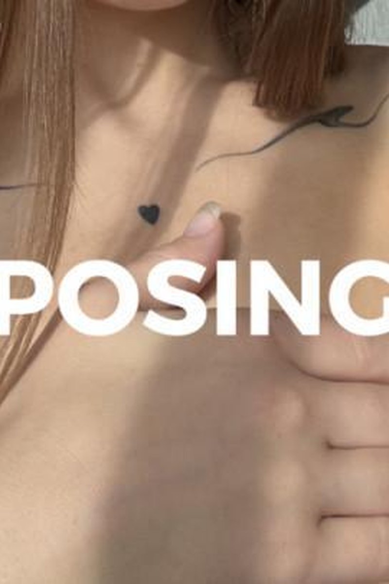 Posing - Screenshot 1 of 4 - Photoshoot