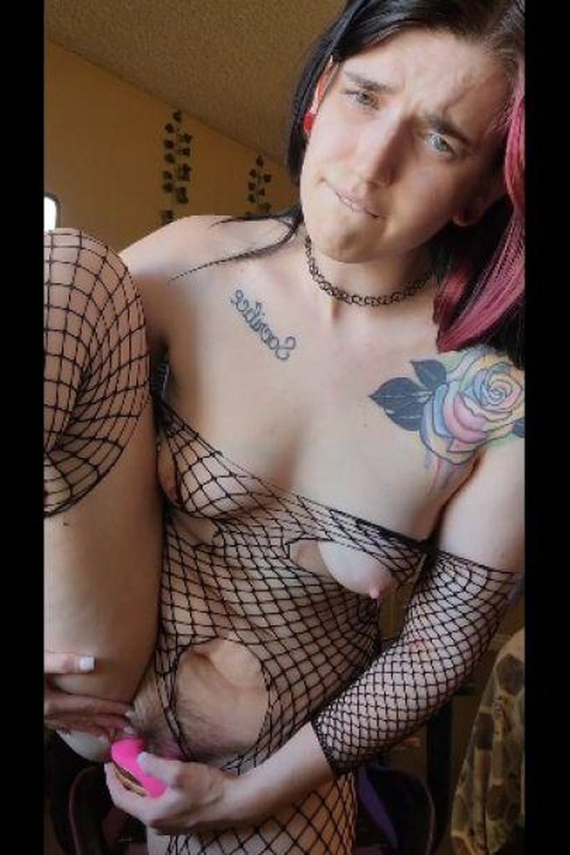 Clit Sucker Fishnets - Screenshot 1 of 4 - Babes