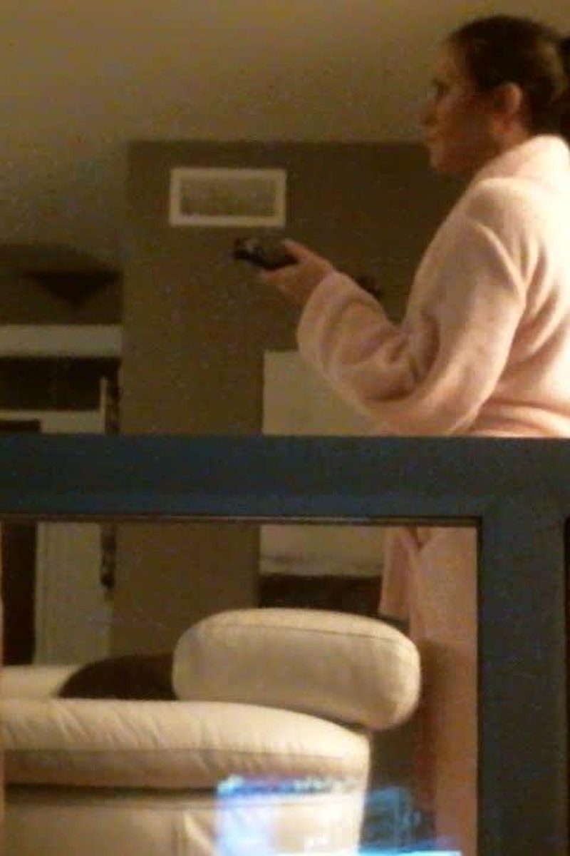 Peeping Tom - Screenshot 1 of 4 - Aleahjasmine