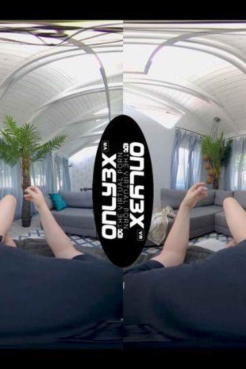 VR* Sexy Boss Honey Demon Going Nuts At - Screenshot 1 of 4 - Blowjob