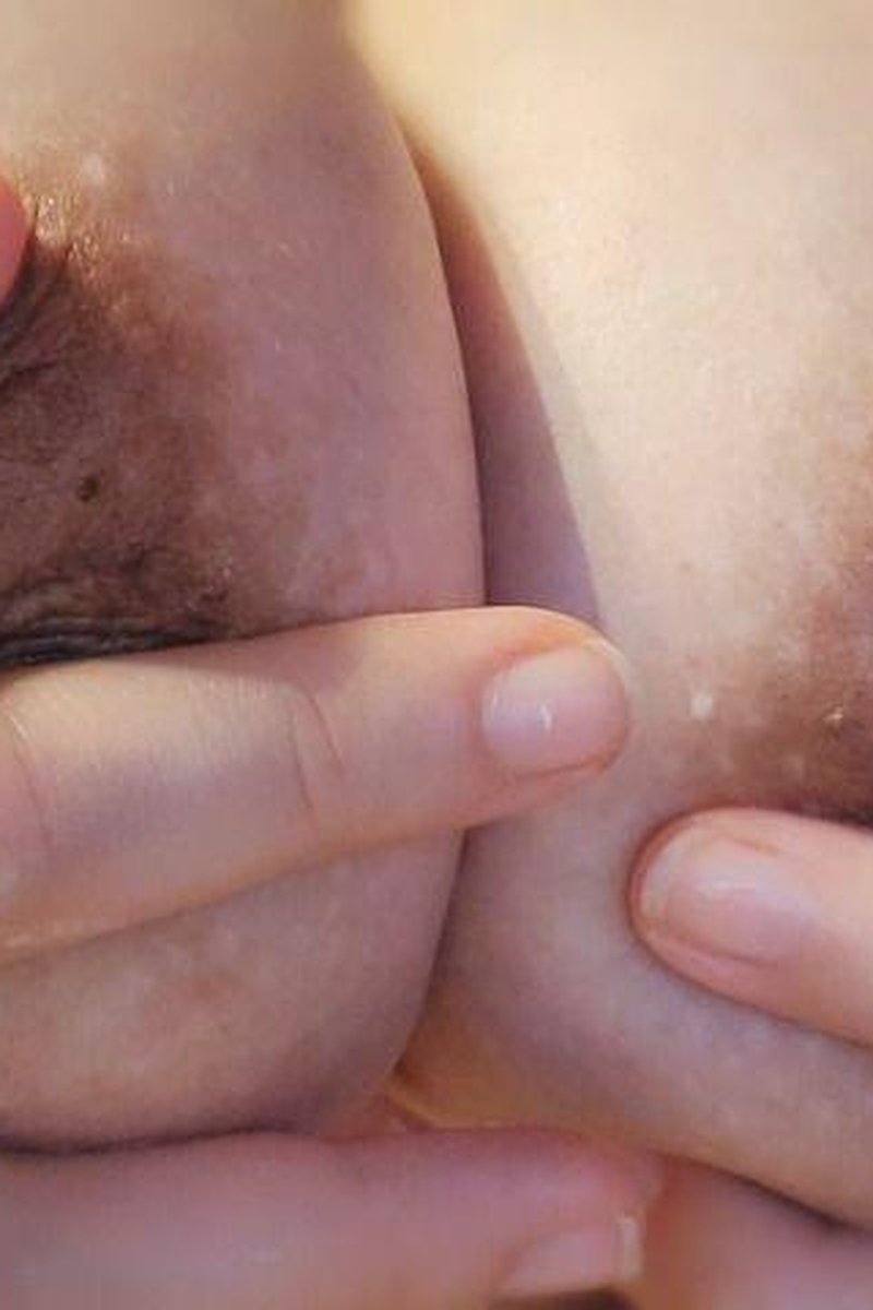 Milk Bar 4 - Screenshot 1 of 4 - Breast Sucking