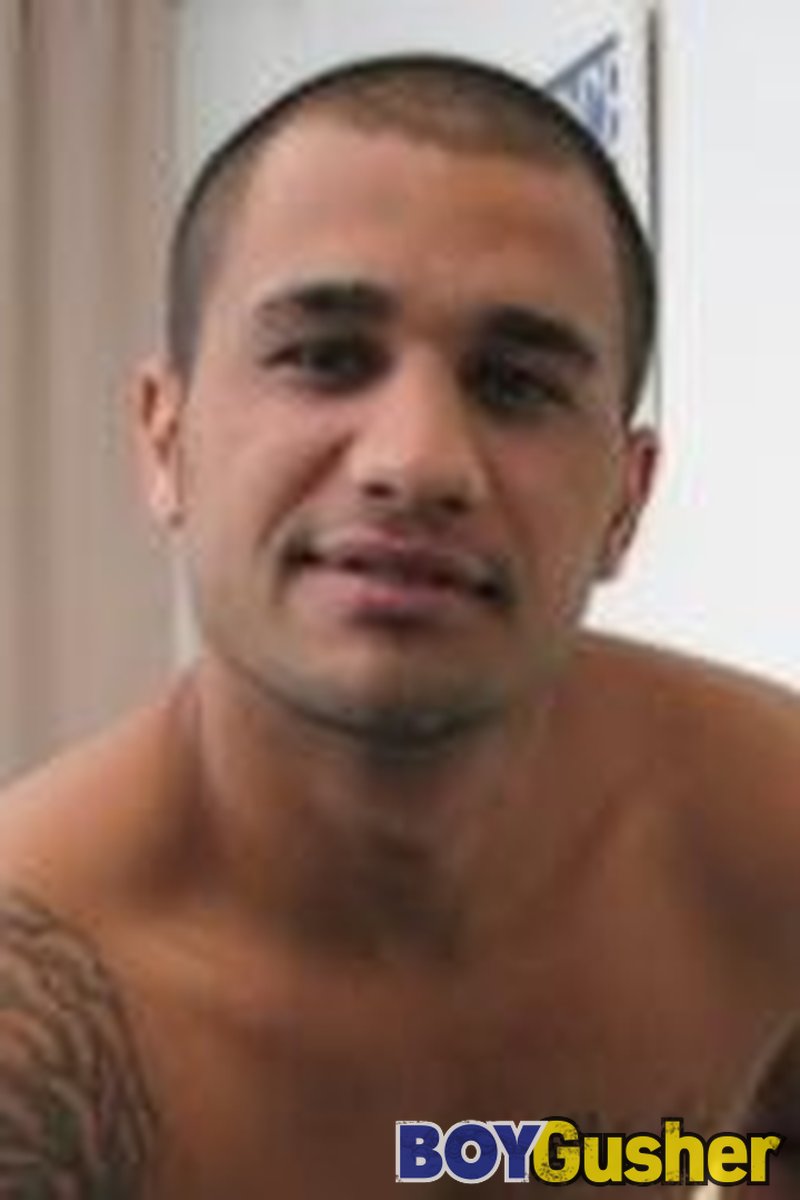 Rafael - Screenshot 1 of 4 - Gay