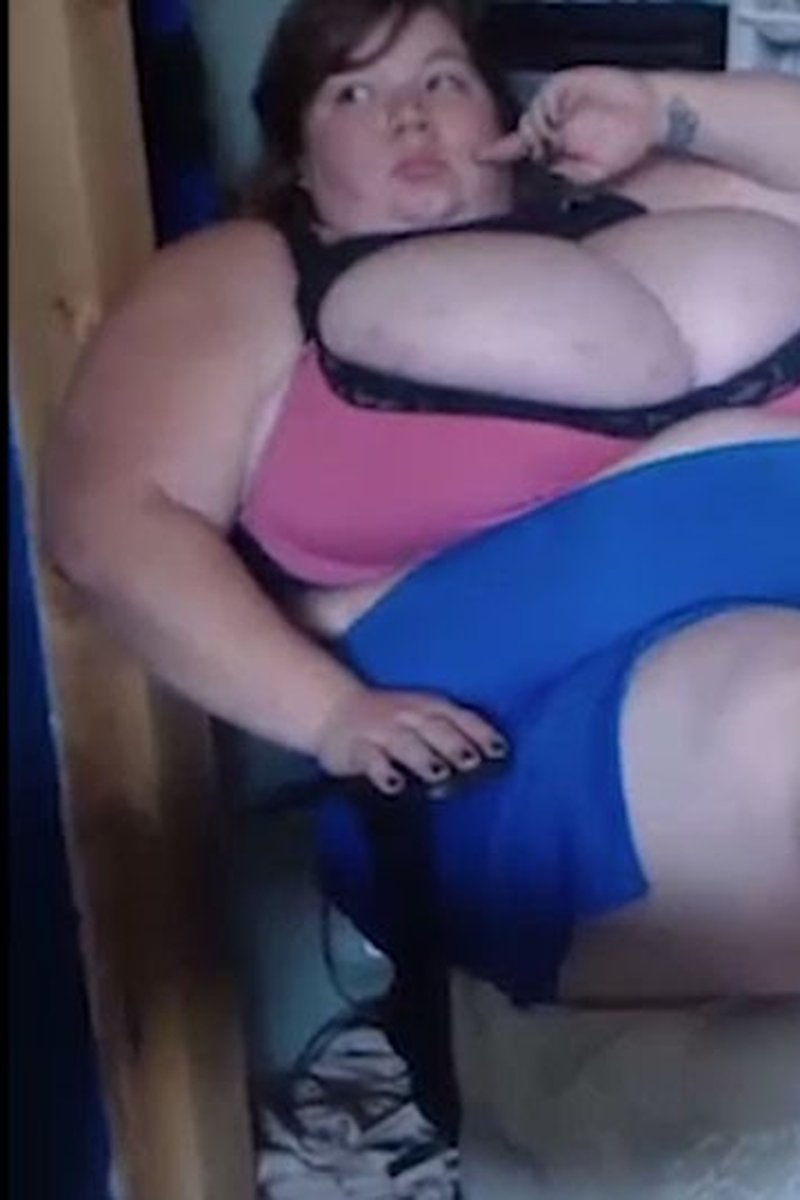 Camming - Screenshot 1 of 4 - BBW