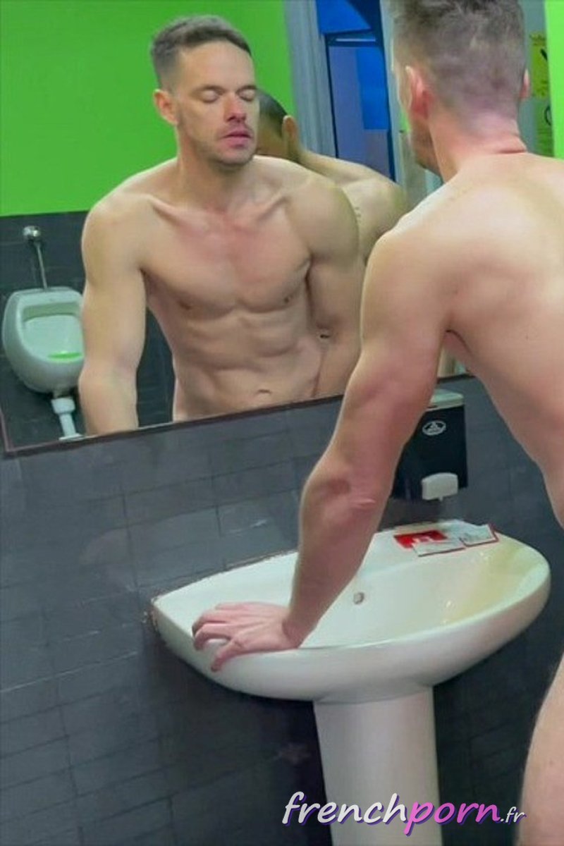 Fucked Raw By Muscle Boy in Madrid - Screenshot 1 of 4 - Blowjob