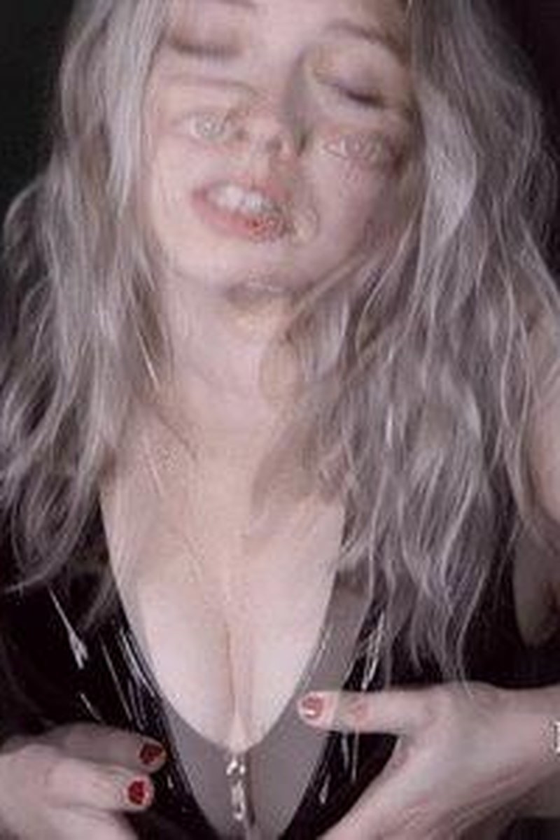 Shiny Tits - Screenshot 1 of 4 - Blonde Hair (Female)