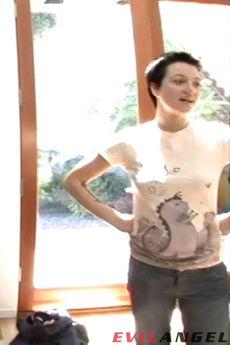 Manhandled #2 - Screenshot 1 of 4 - All Sex