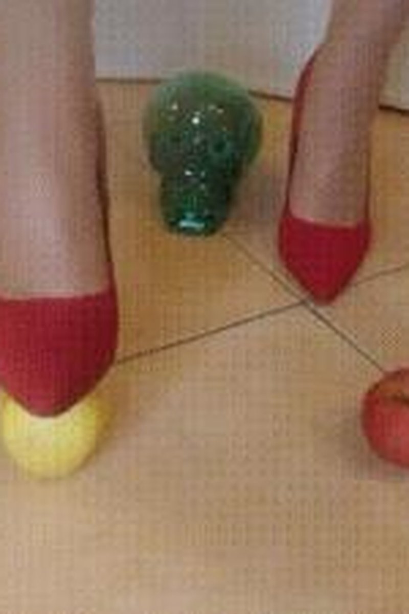 Apples For You - Screenshot 1 of 4 - Femdom