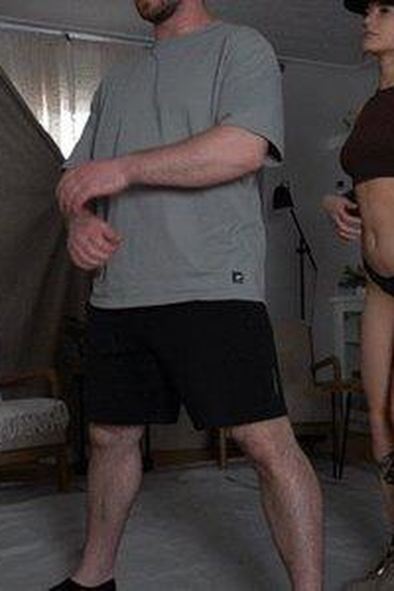 Timbs Hurt More - Screenshot 1 of 4 - Amateur Ballbusting