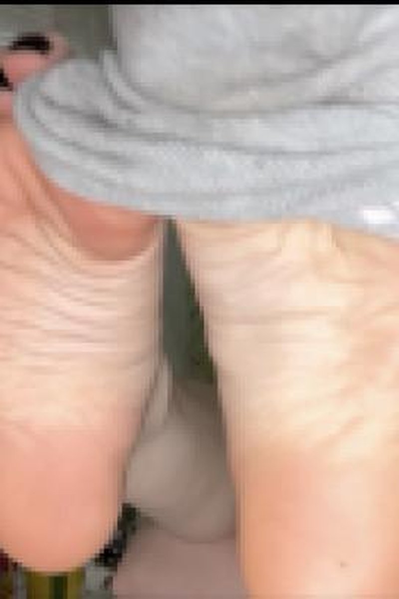 Soles Interview - Screenshot 1 of 4 - Foot Fetish