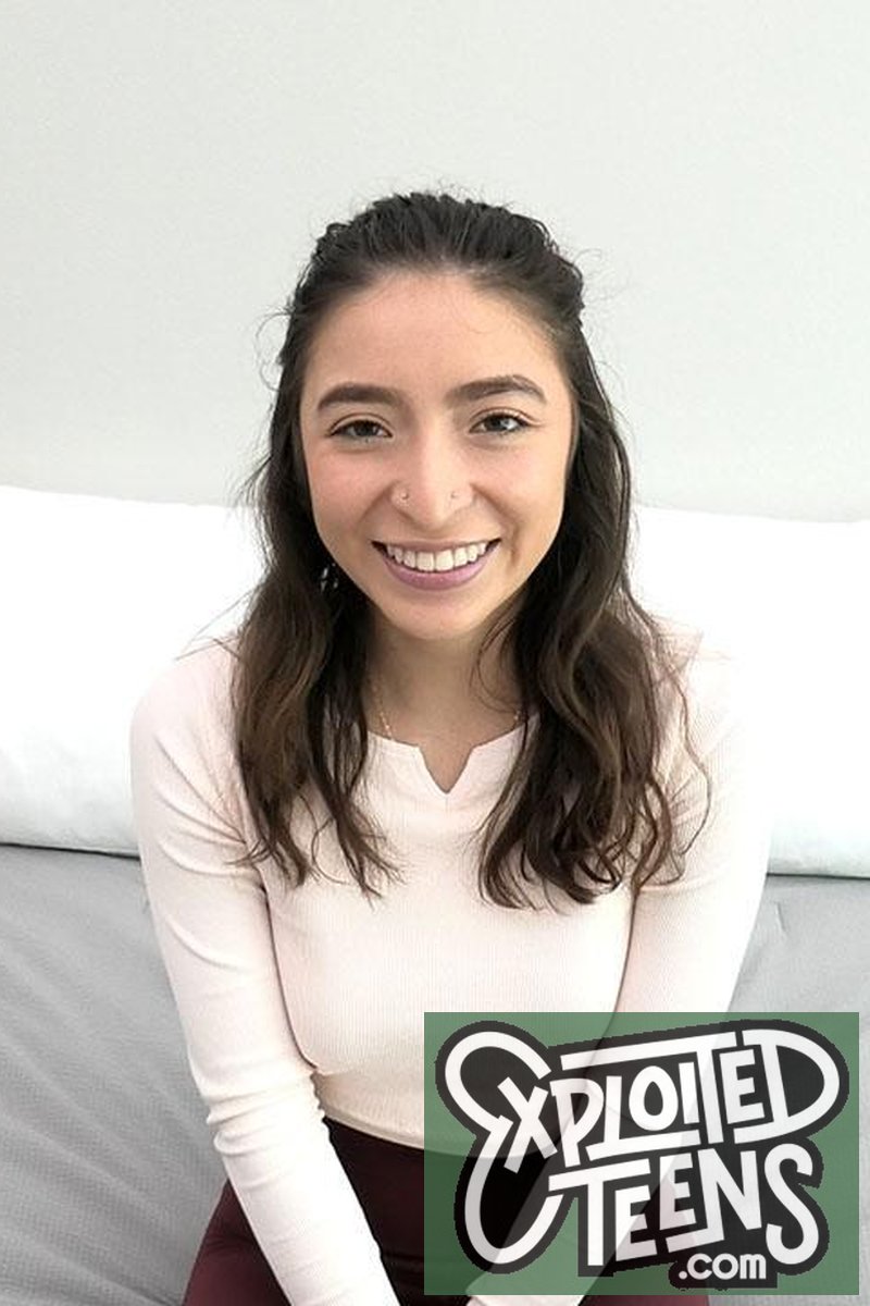 Amber - Screenshot 1 of 4 - Cum In Mouth