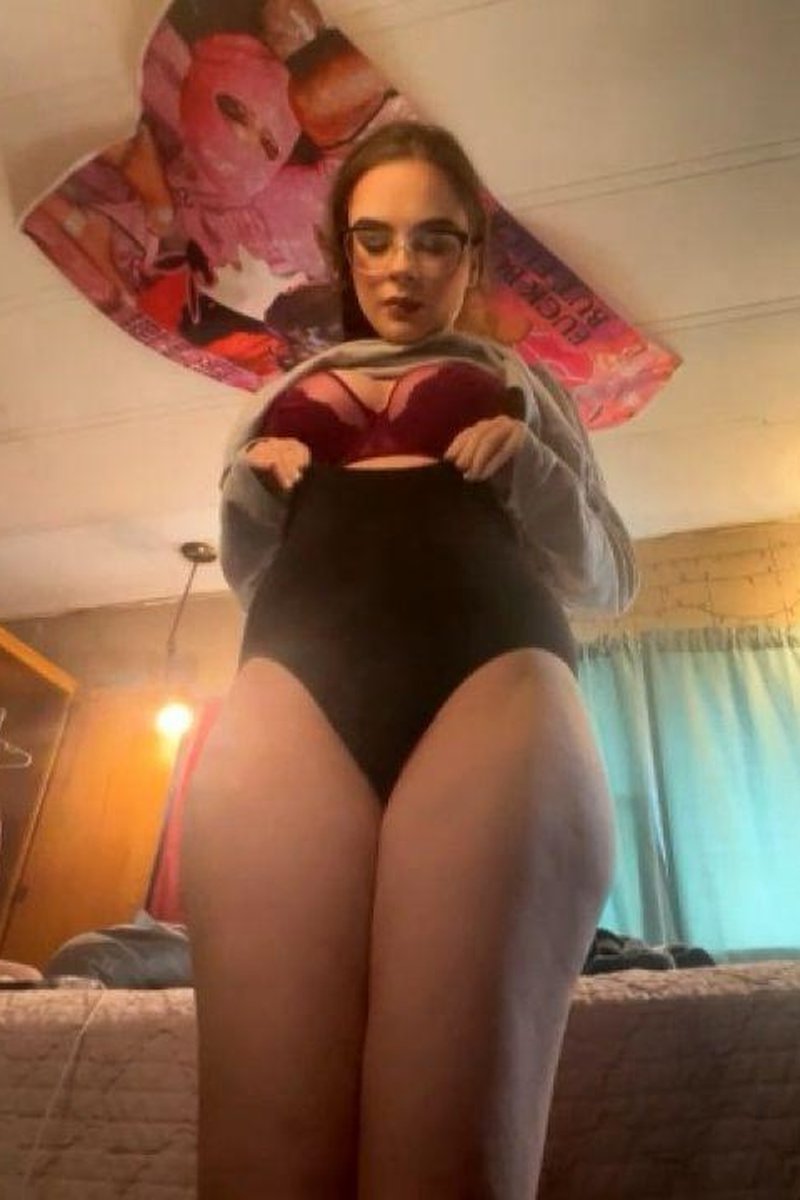Dancing - Screenshot 1 of 4 - Big Tits
