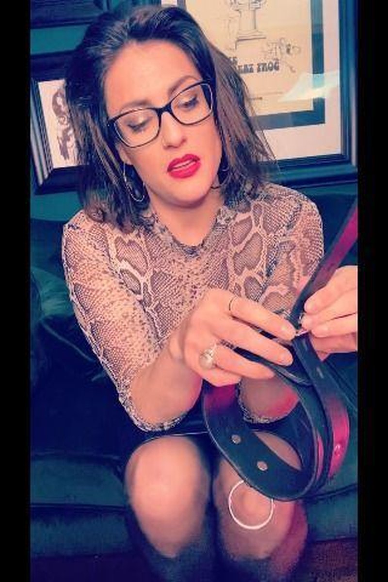 Collared - Screenshot 1 of 4 - Femdom