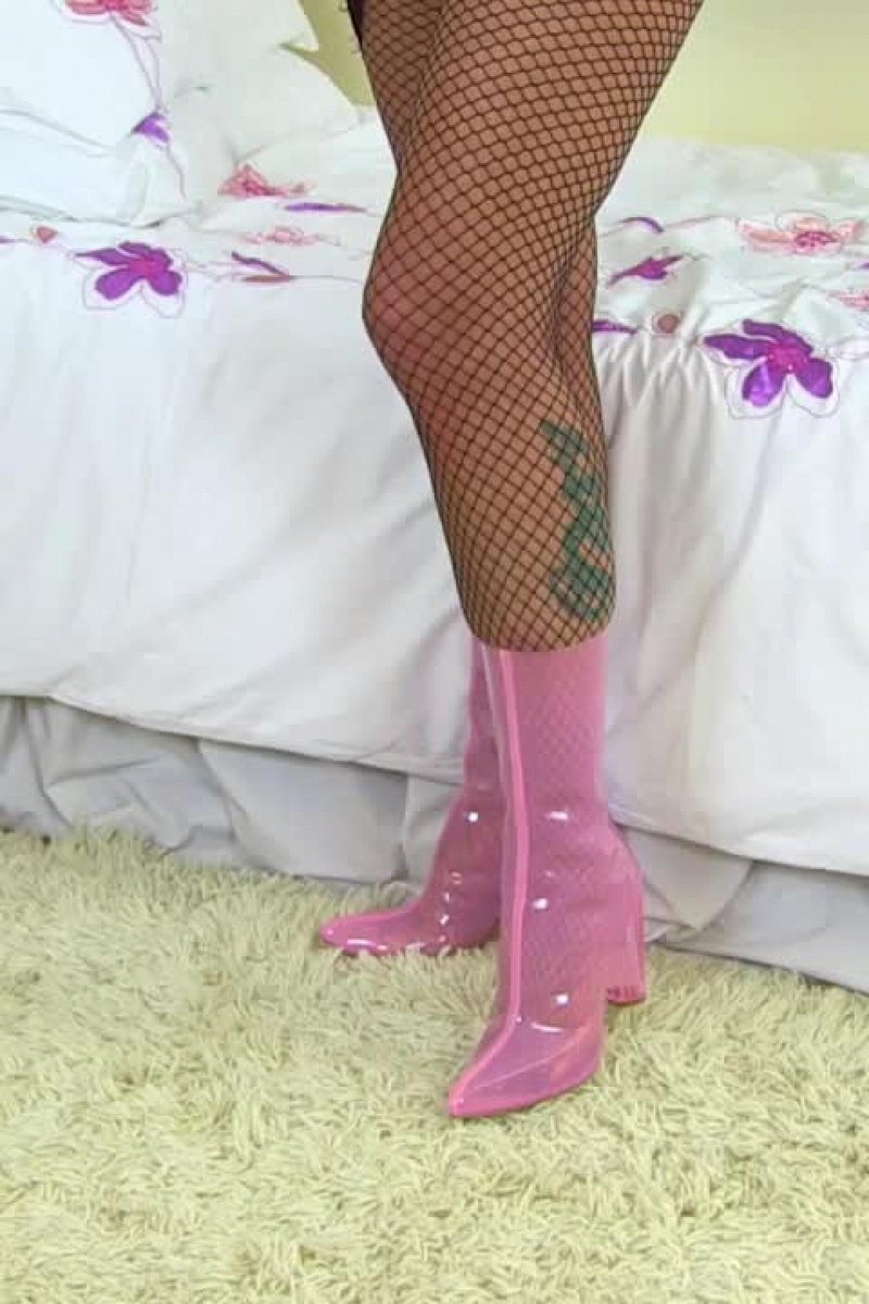 Ellen 10 - Screenshot 1 of 4 - Blond Hair