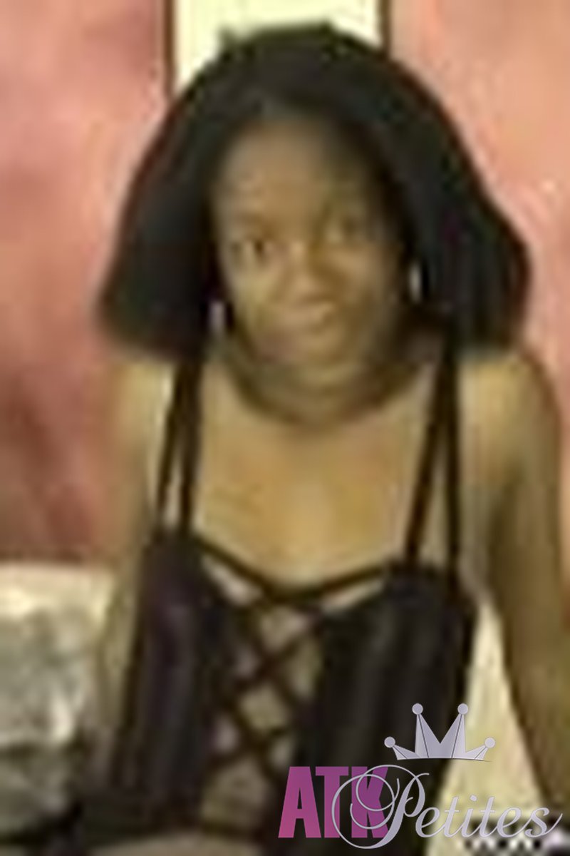 Candy - Masturbation - Screenshot 1 of 4 - Candy Can027