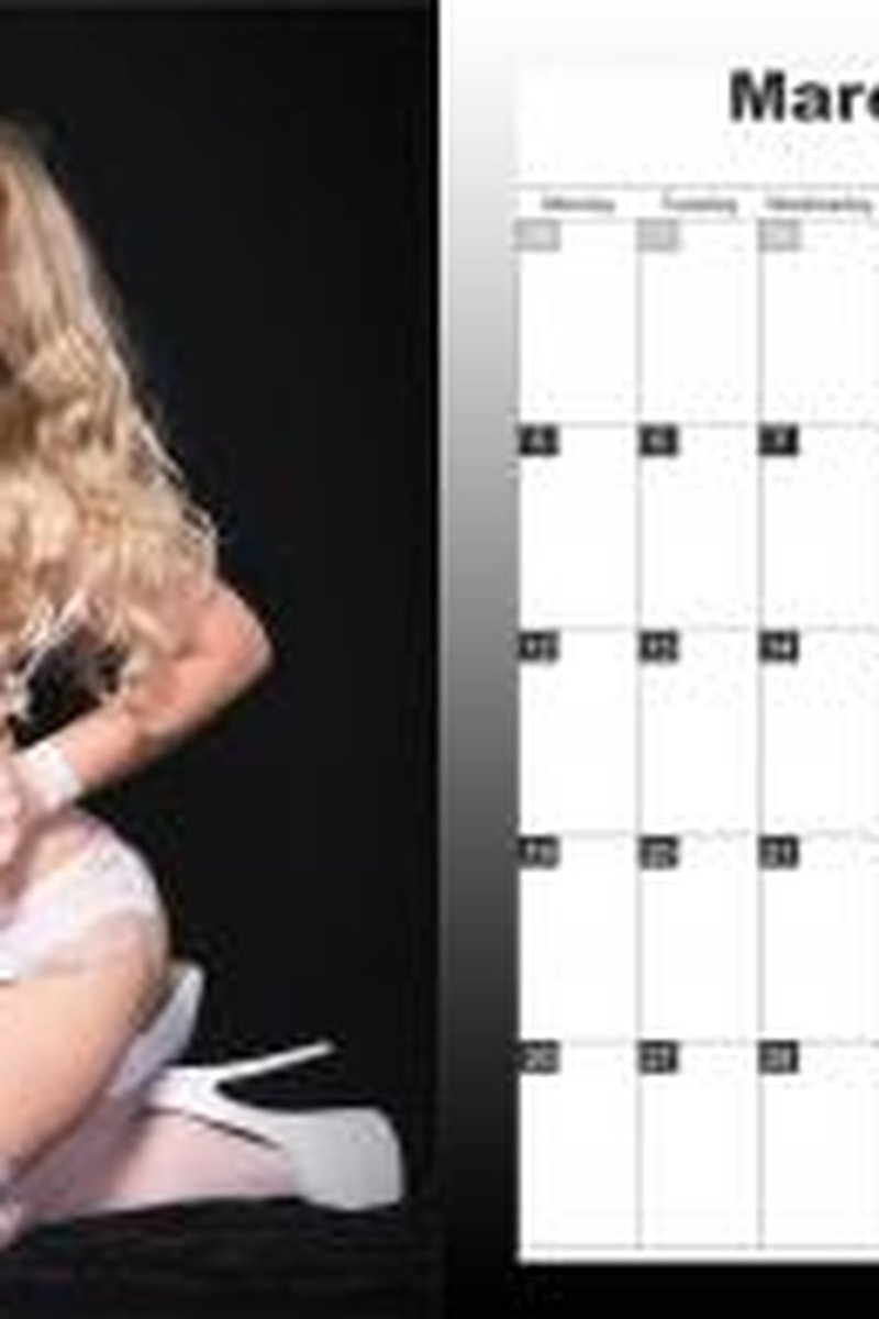 Miss Whitney Morgan March 2018 Desktop Calendar - Screenshot 1 of 4 - Whitney Morgan