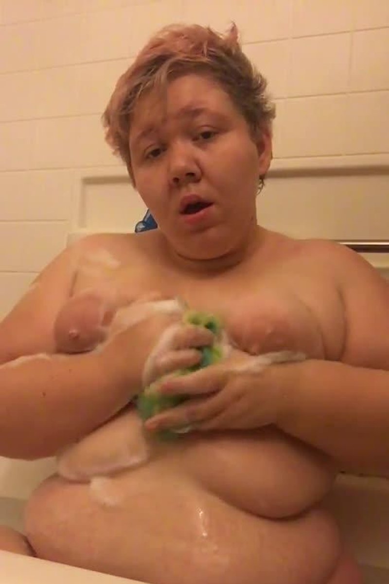 Getting All Soapy - Screenshot 1 of 4 - BBW