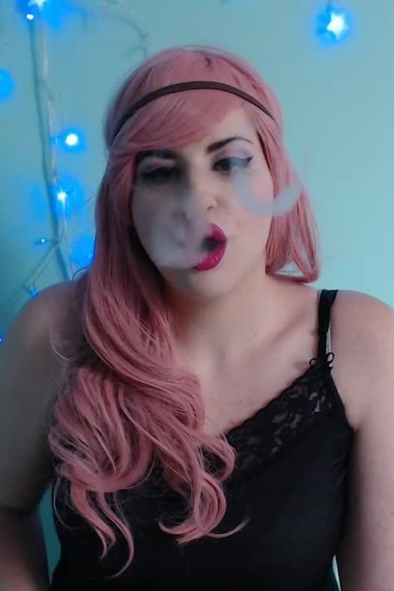 Practicing Vape Tricks - Screenshot 1 of 4 - BBW