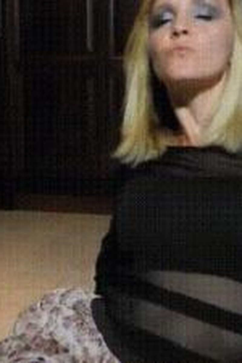 **** - Screenshot 1 of 4 - Blackmail