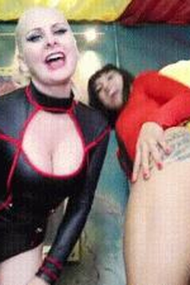 Can't Touch This - Screenshot 1 of 4 - Ass Fetish
