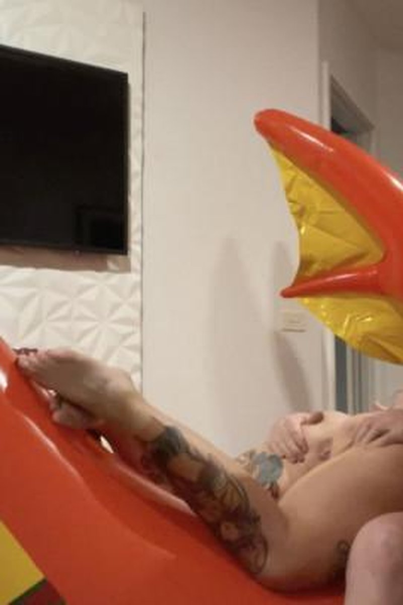 Looners Fucking On An Inflatable Toy - Screenshot 1 of 4 - All Sex