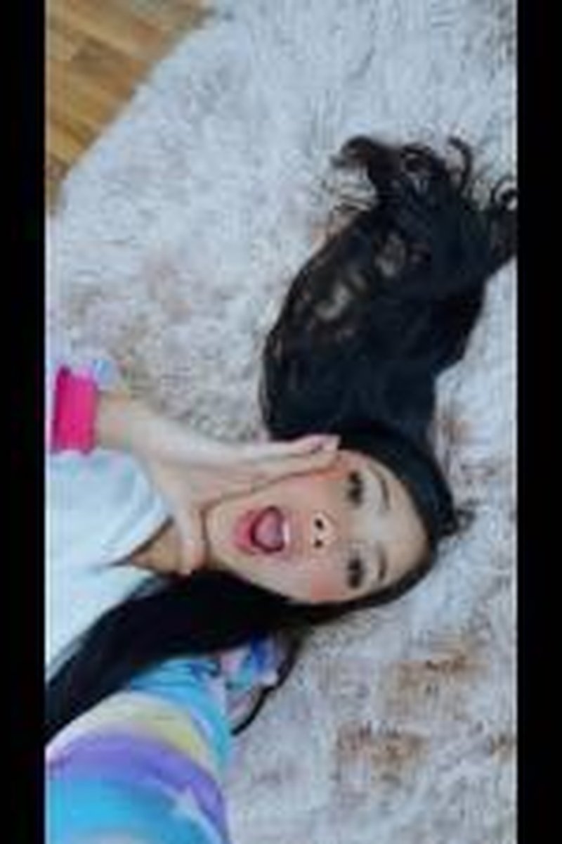 Heey!! - Screenshot 1 of 4 - Babes