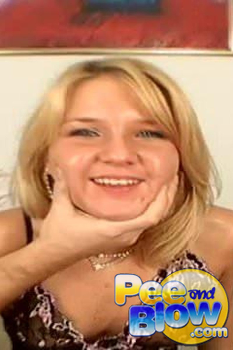 Play With Bee - Screenshot 1 of 4 - Golden Shower