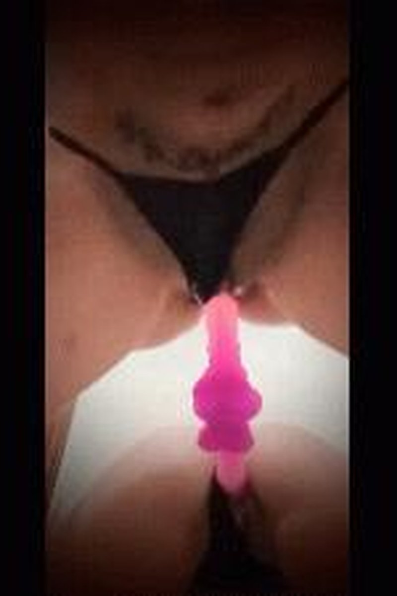 Masturbation - Screenshot 1 of 4 - Hairless Pussy