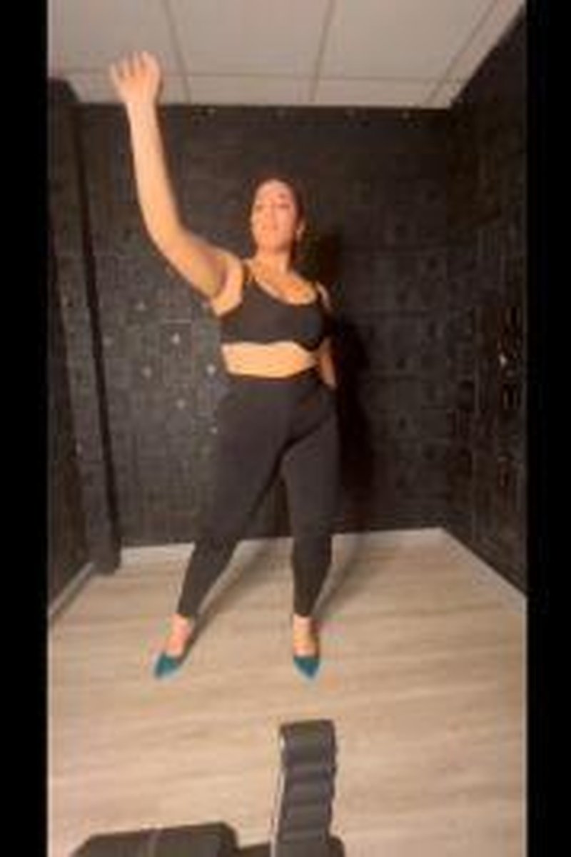 BBW Salsa Dancing - Screenshot 1 of 4 - BBW
