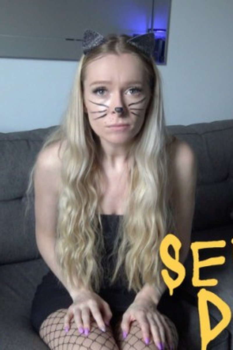 Seducing Daddy - Screenshot 1 of 4 - Cum In Mouth