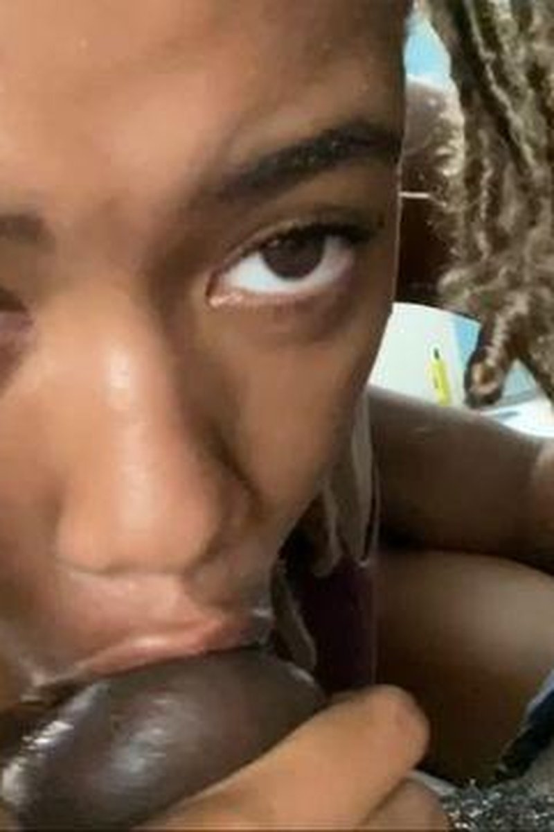 Balls Deep Until He Explode - Screenshot 1 of 4 - Blowjob