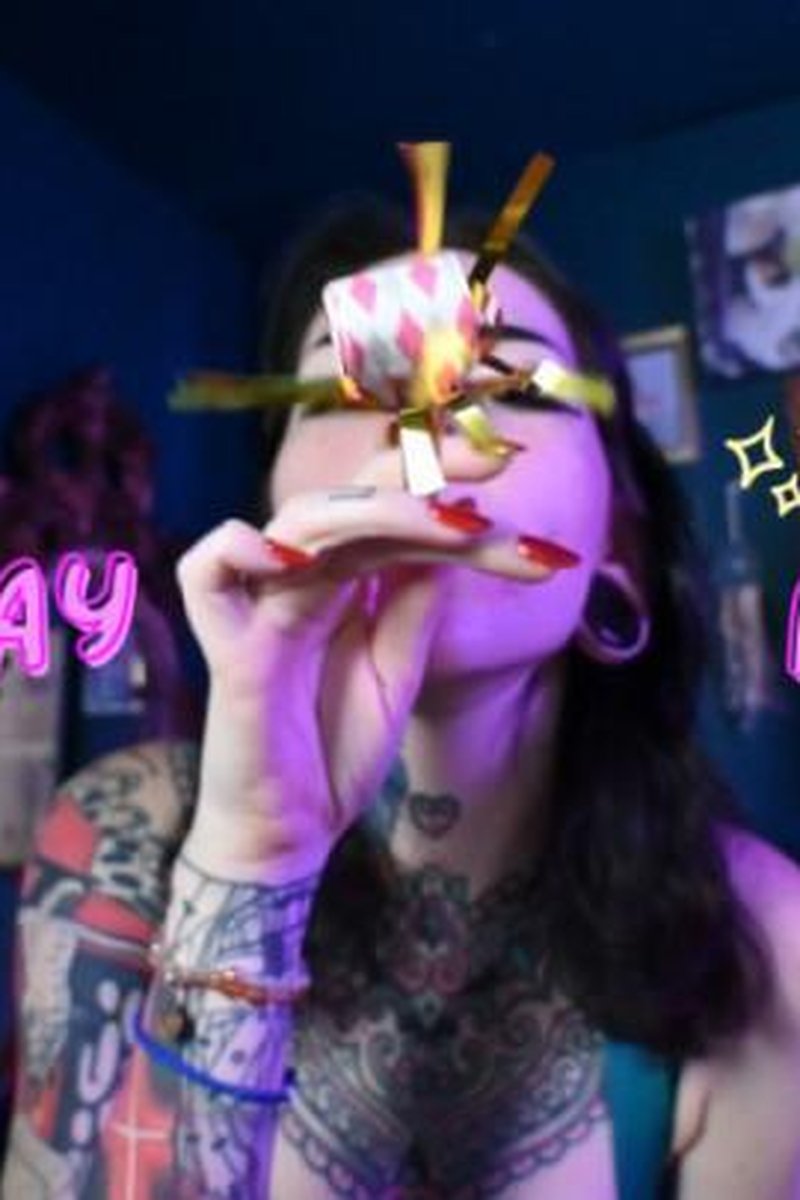 Birthday Ripoff - Screenshot 1 of 4 - Alternative Girl