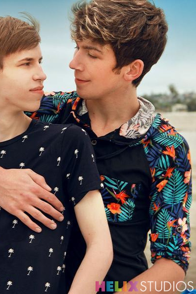 8Teenboy: Beach Bonersx - Screenshot 1 of 4 - Gabe Isaac