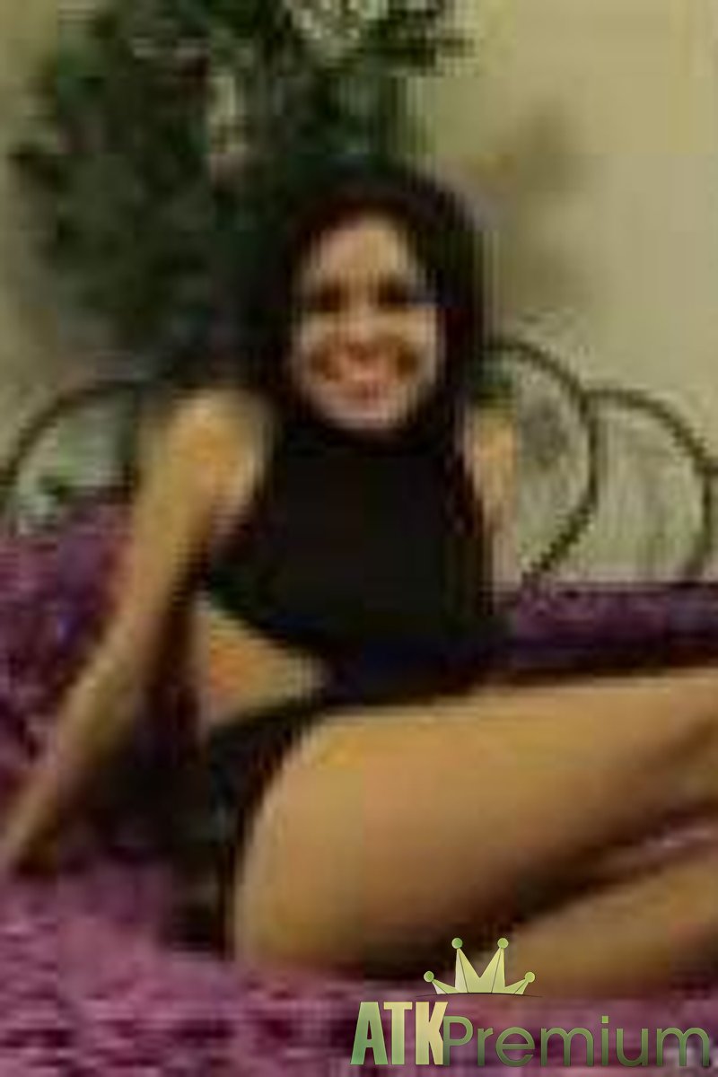 Ruby Rayes - Masturbation - Screenshot 1 of 4 - Ruby Rayes