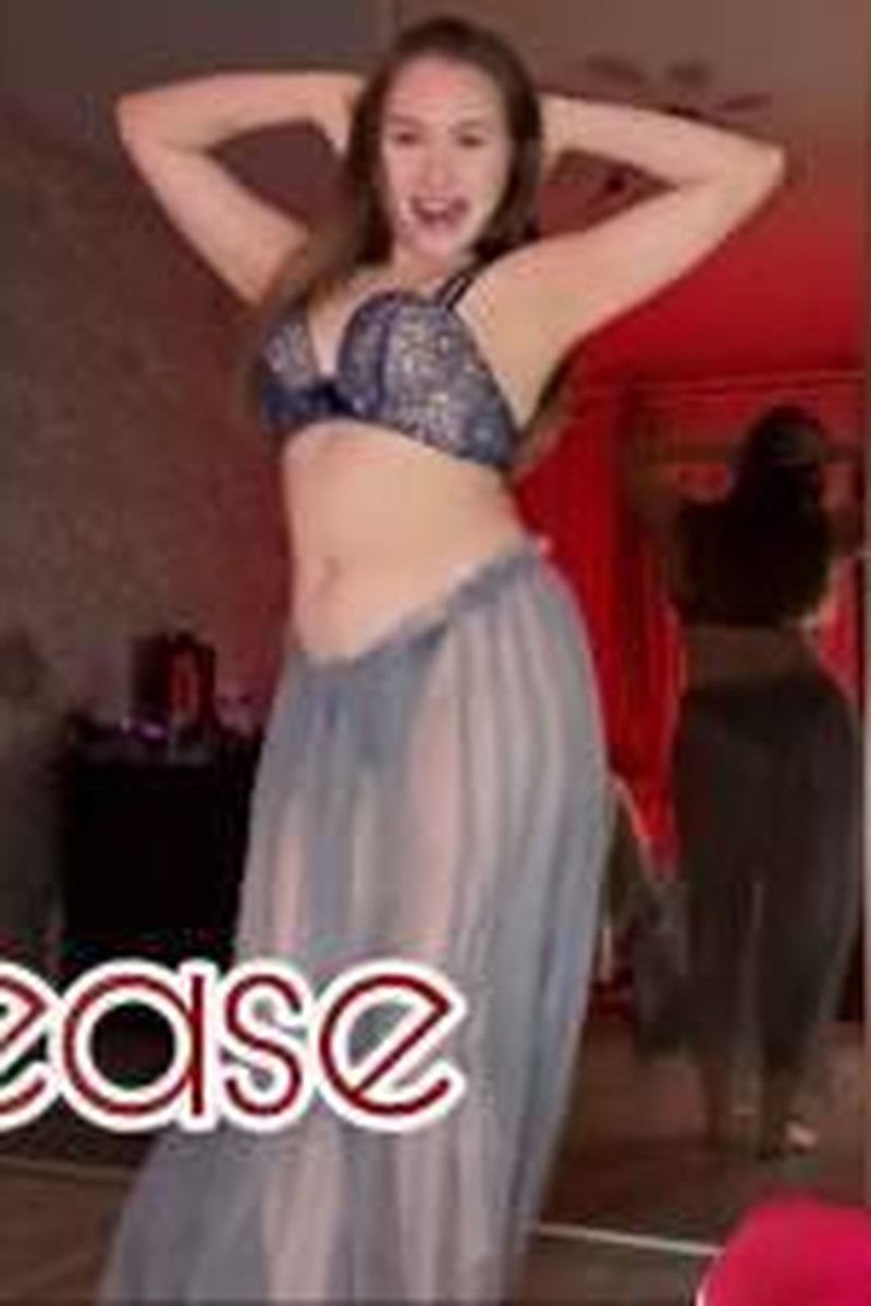 Oriental Striptease With Belly Dance Elements - Screenshot 1 of 4 - Belly Fetish