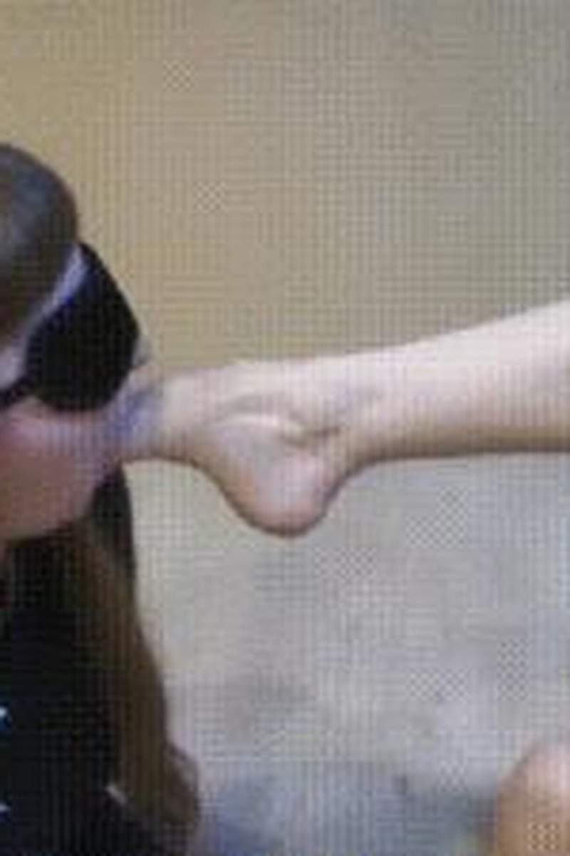 Deep Feet - Screenshot 1 of 4 - Femdom