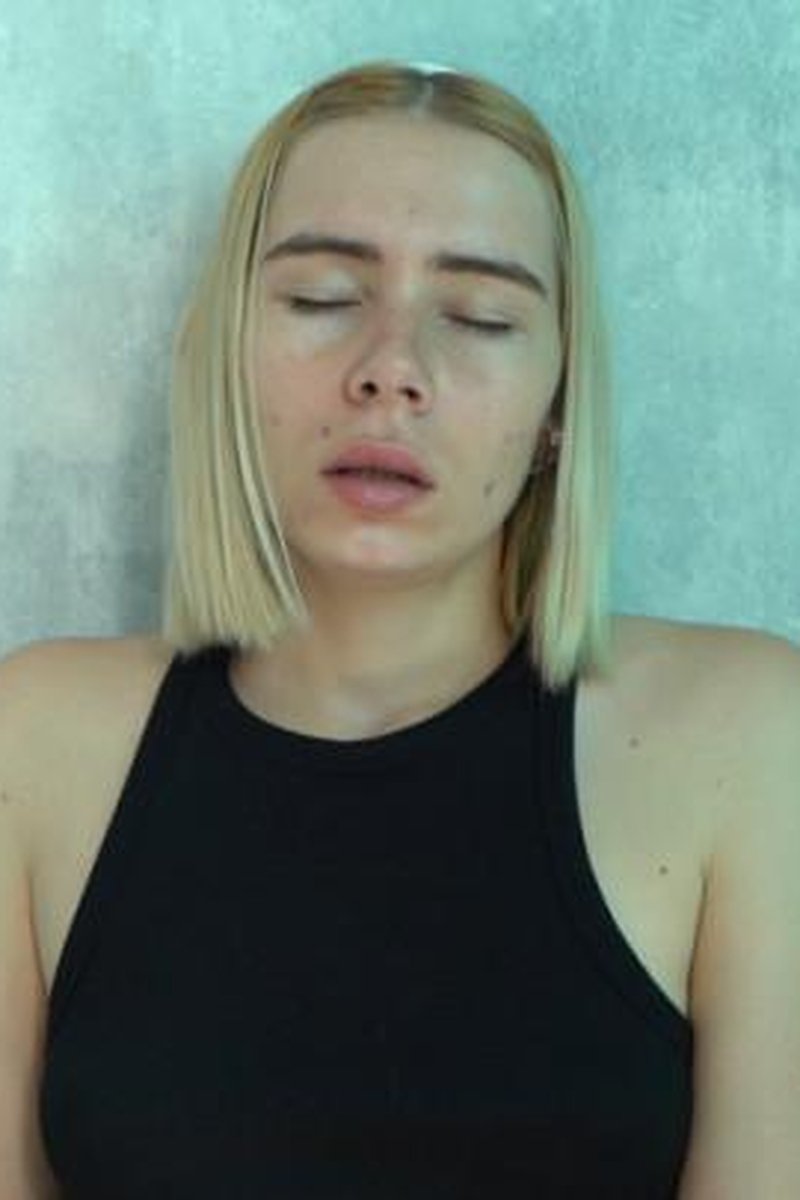 Beautiful Alice Has An Orgasm, Beautiful Agony - Screenshot 1 of 4 - Beautiful Agony