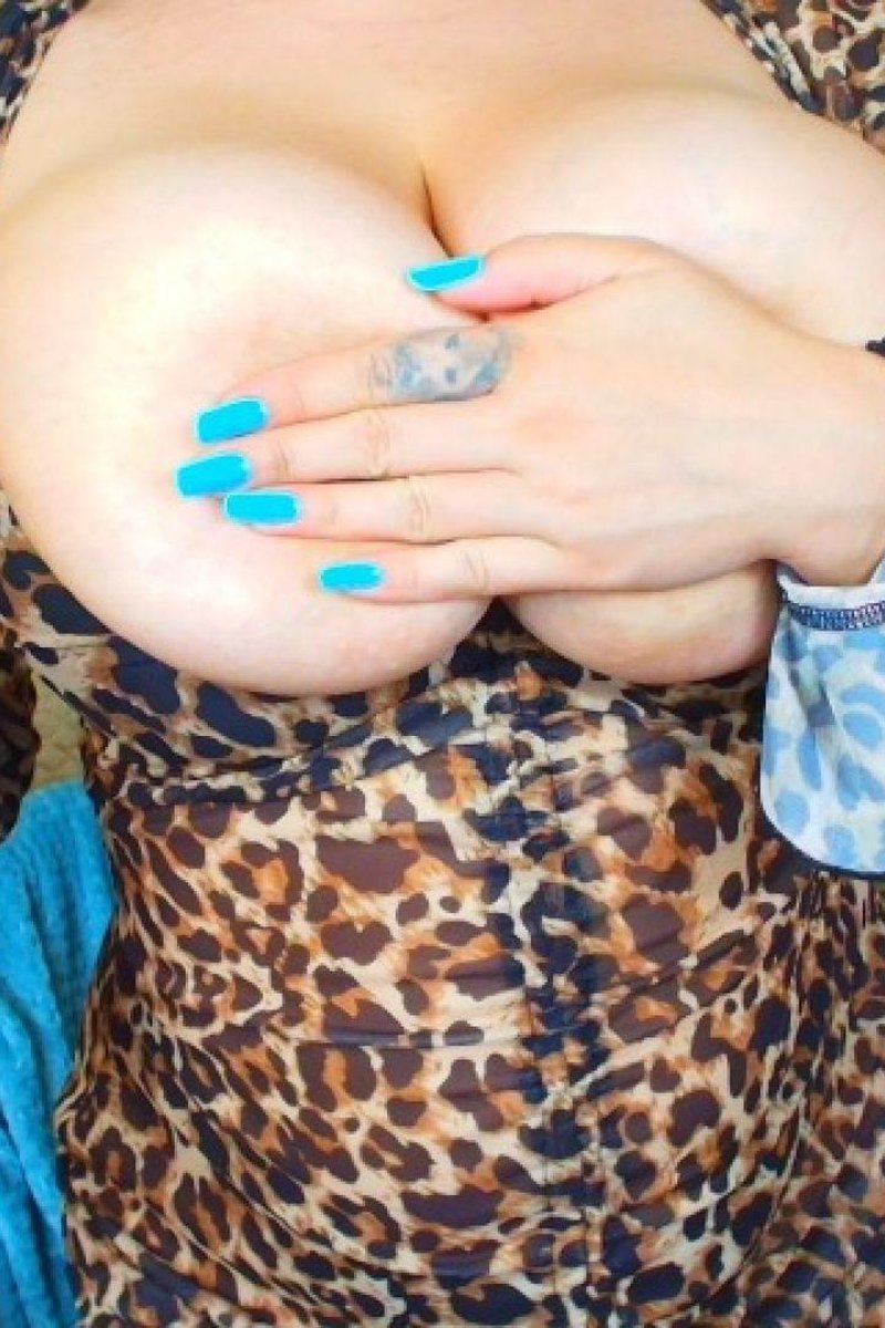 Tiny Dick Fun Tease - Screenshot 1 of 4 - Babes