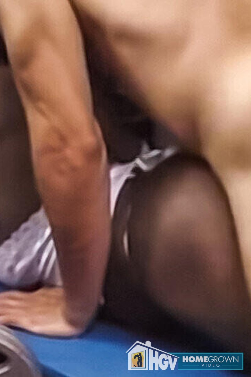 Lyric Takes Three Cum Loads From Maxxx Loadz - Screenshot 1 of 4 - Amateur