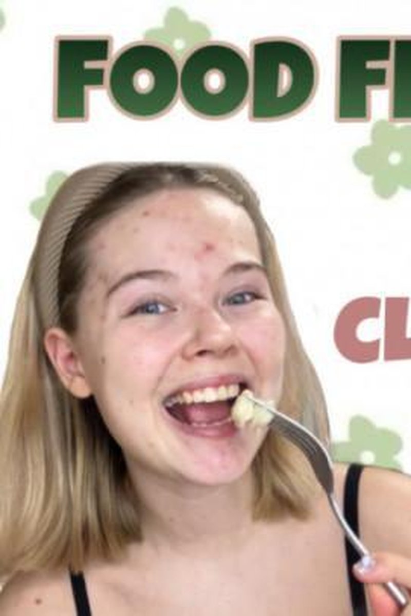 4k Close Up Face Slurping Eating Food ASMR - Screenshot 1 of 4 - Face Fetish