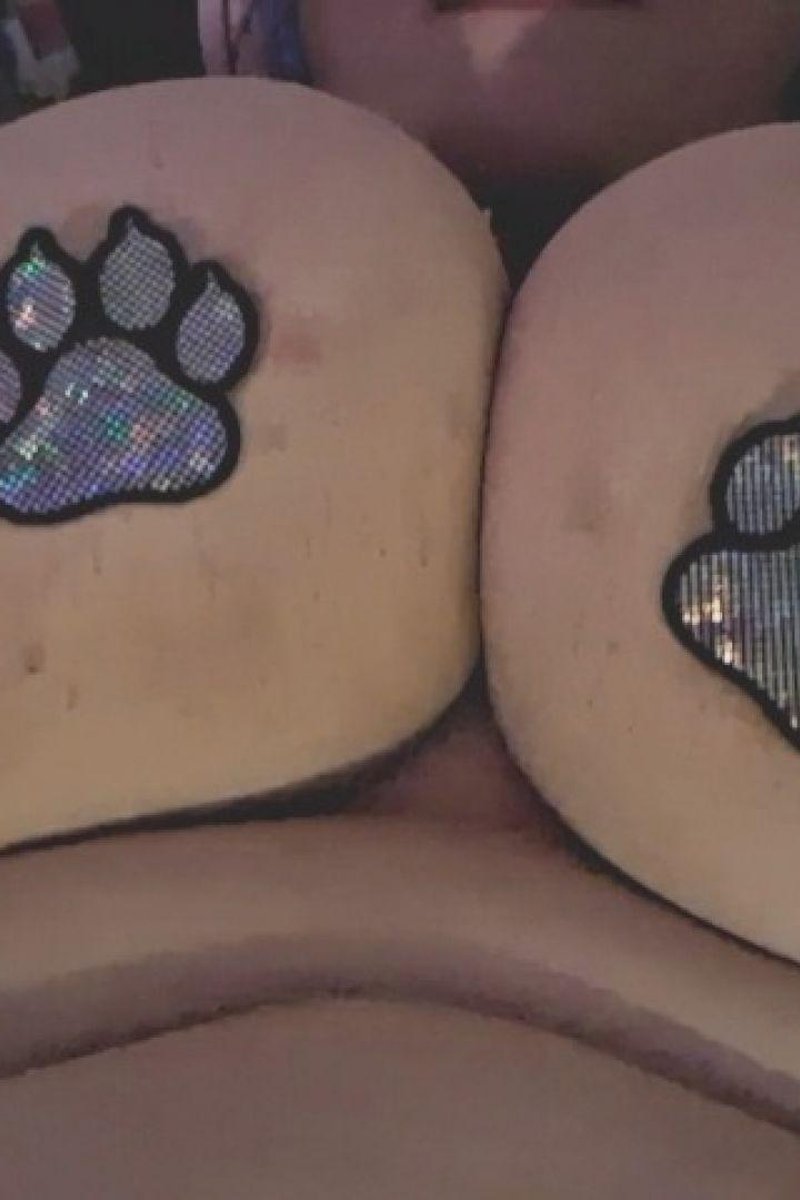 Fat Titties Bouncing - Screenshot 1 of 4 - BBW